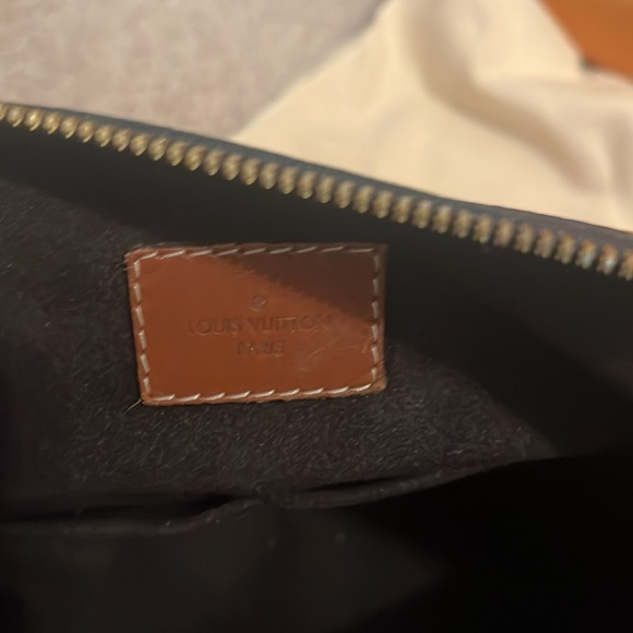 Louis Vuitton Pallas Monogram Noir Handbag - Picture 7 of 11